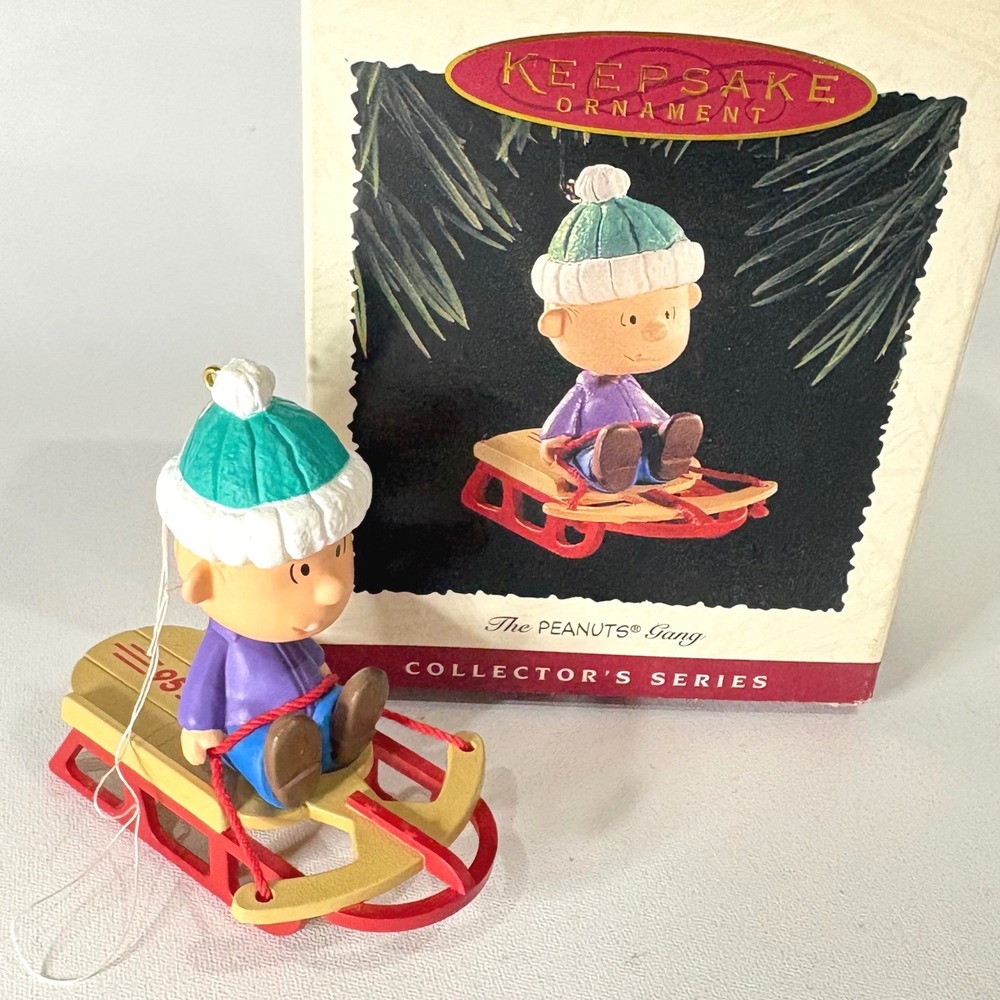 Hallmark Keepsake Ornament 1995 Peanuts Gang Linus on Sled Collector Series 3